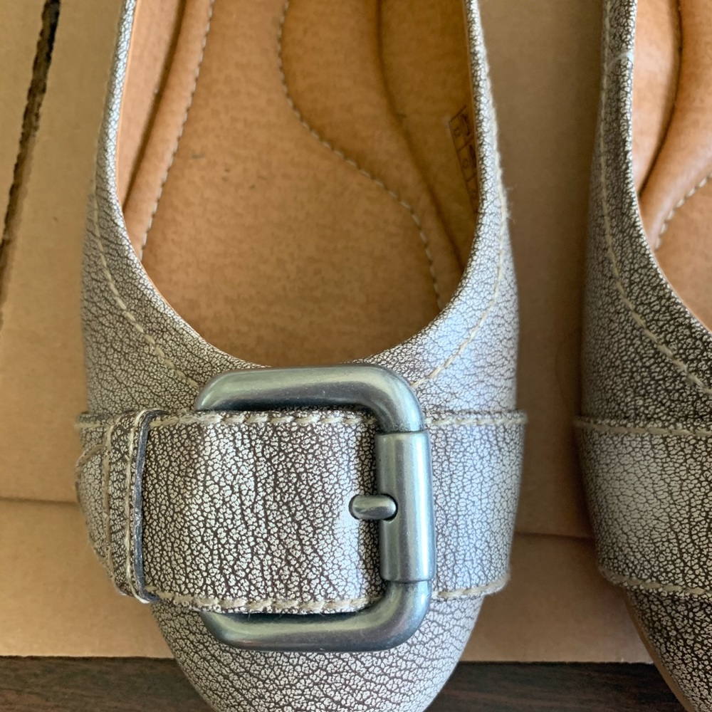 Fossil shoes